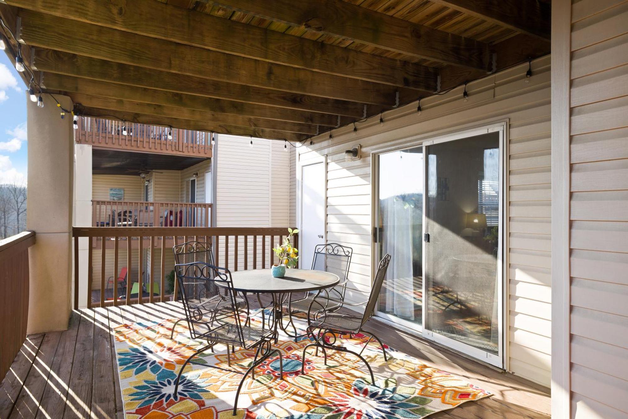 Walk-In, No Stairs Condo, Pets Welcome, 4 Mins To Silver Dollar City, 14 Mins To Ball Park Of America, Amazing Ozark Mountian Views 布蘭森 外观 照片
